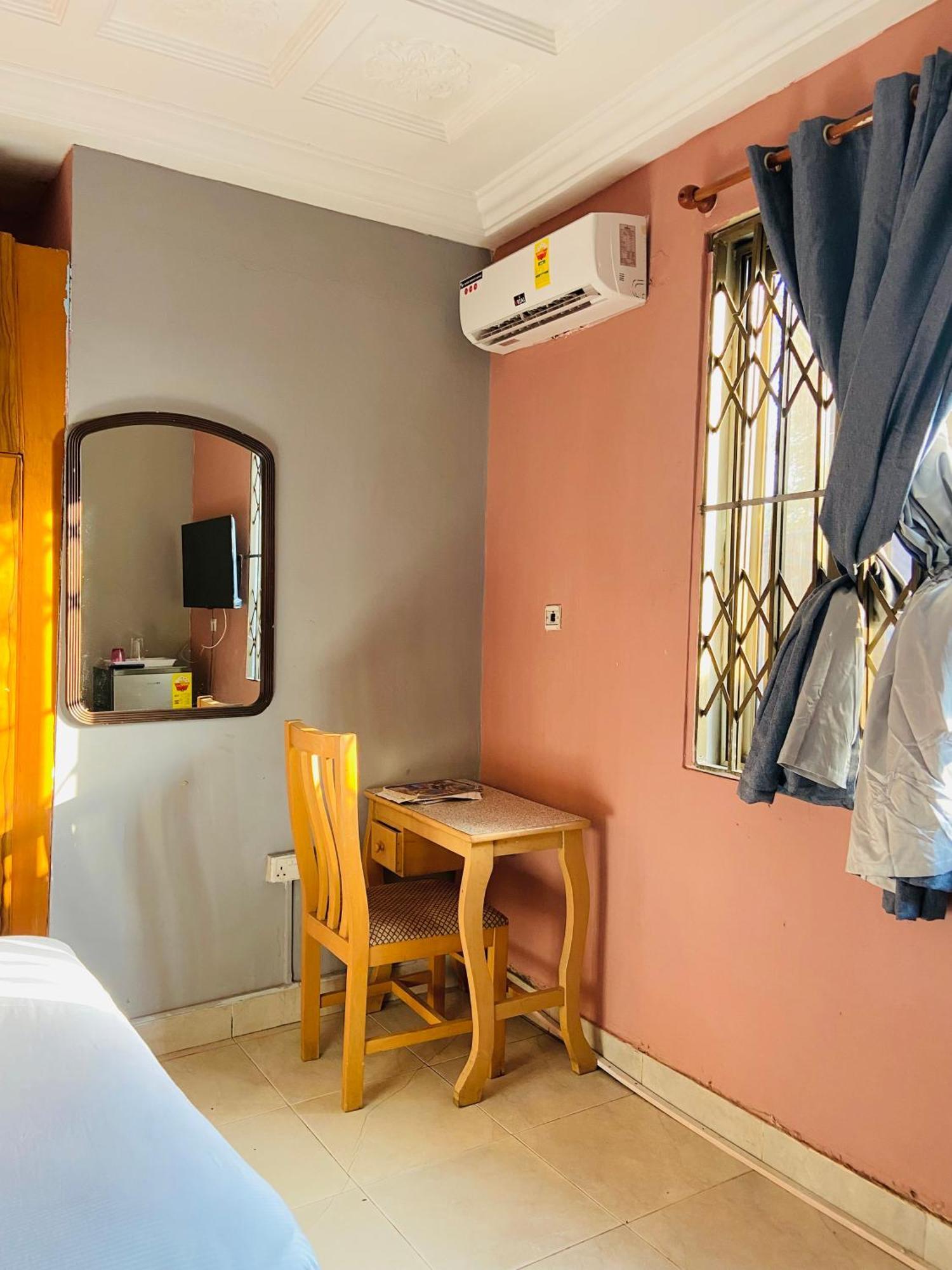 אקרה Heaven Gate Hotel מראה חיצוני תמונה