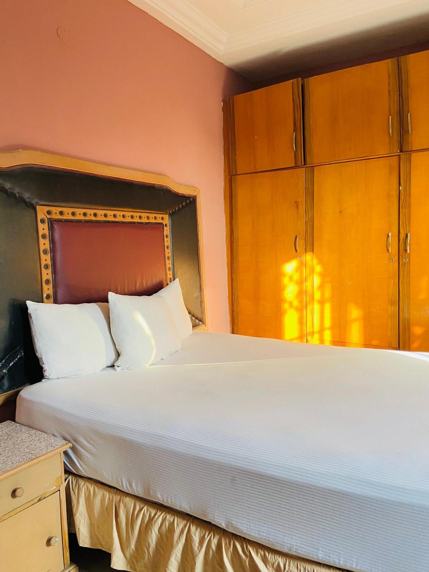 אקרה Heaven Gate Hotel מראה חיצוני תמונה