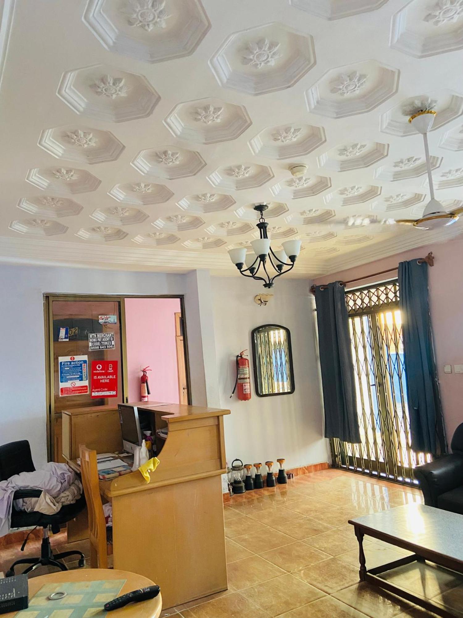 אקרה Heaven Gate Hotel מראה חיצוני תמונה