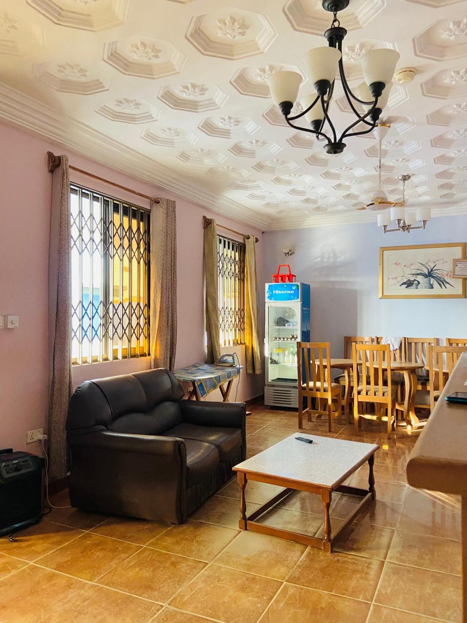 אקרה Heaven Gate Hotel מראה חיצוני תמונה